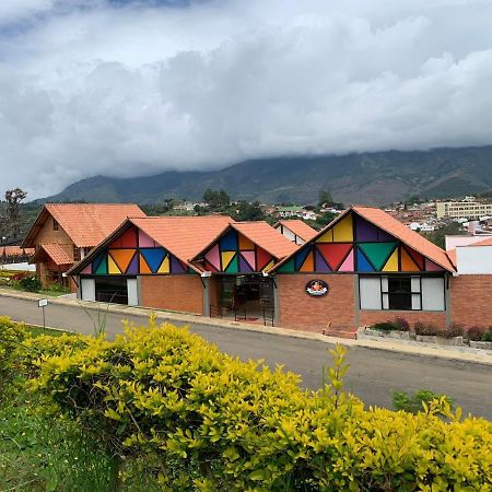 Vila Chalets Suizos Zapatoca Exteriér fotografie